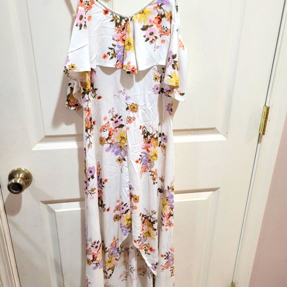 Juniors Floral Off-Shoulder Maxi Dress